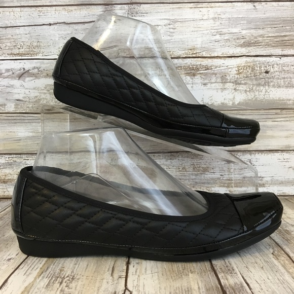 naturalizer black shoes